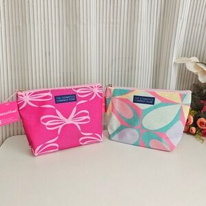 2 New The Cosmetics Company Store Cosmetic/Makeup Bags